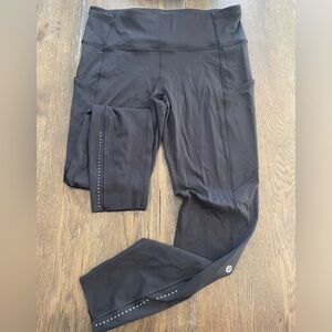 Lululemon leggings size 8, excellent condition